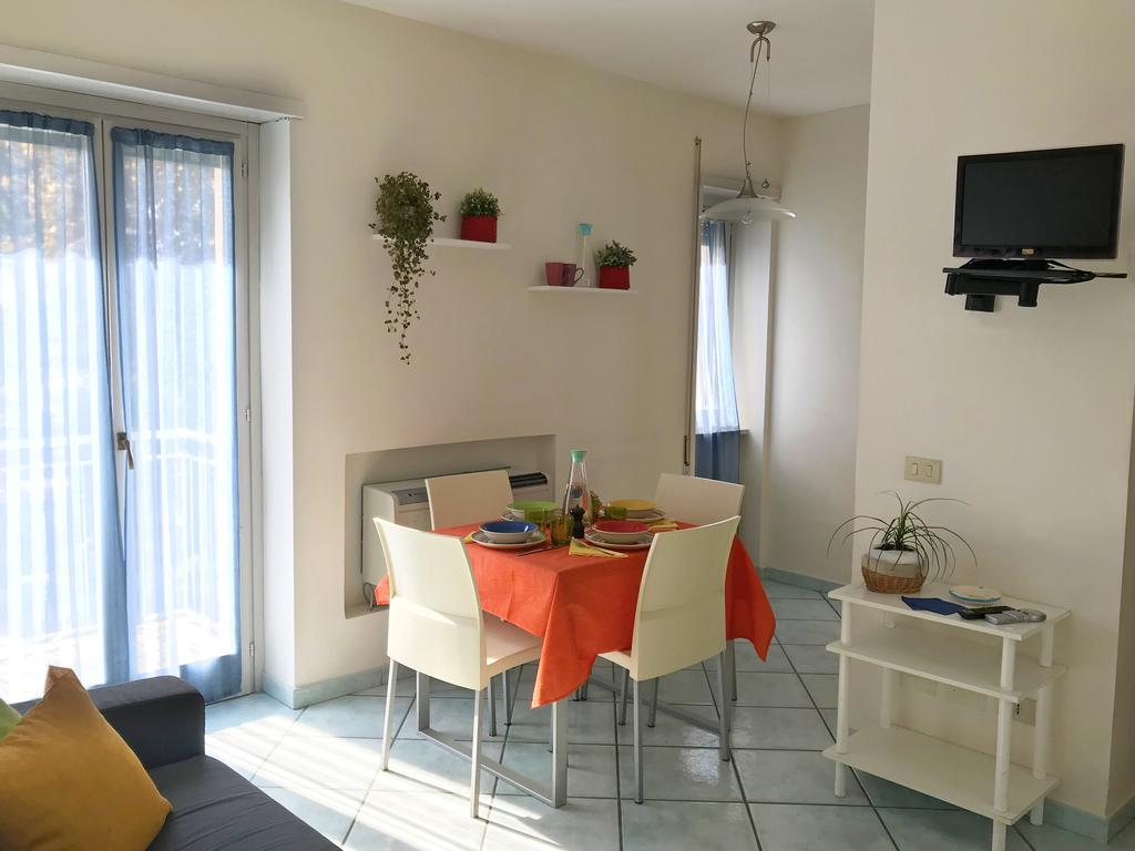 Residence Marconi Terracina Buitenkant foto